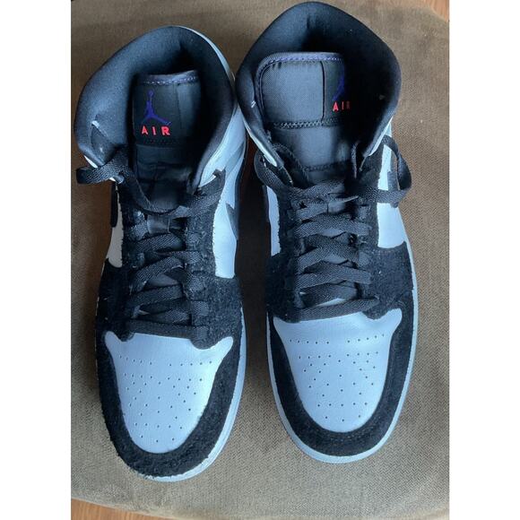 Jordan Other - Nike Jordan Air 1 Mid SE Size 9.5 Black/Varsity Purple/White 852542-105